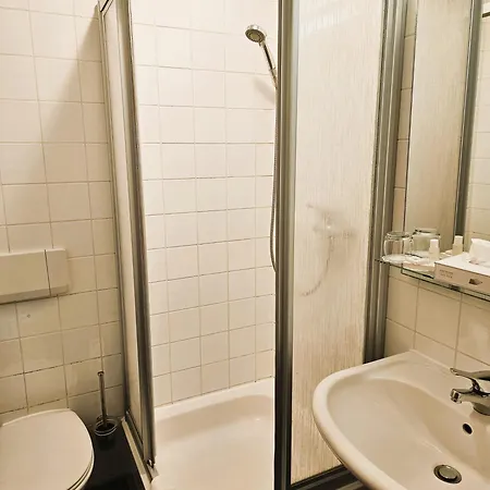Novitel Pension Pliening - Muenchen Messe Extérieur photo