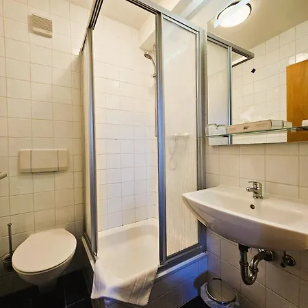 Novitel Pension Pliening - Muenchen Messe Extérieur photo