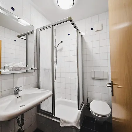 Novitel Pension Pliening - Muenchen Messe Extérieur photo