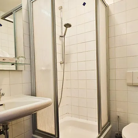 Novitel Pension Pliening - Muenchen Messe Extérieur photo