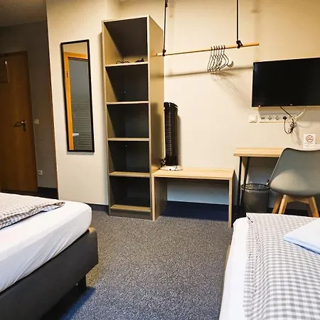 Novitel Pension Pliening - Muenchen Messe Extérieur photo