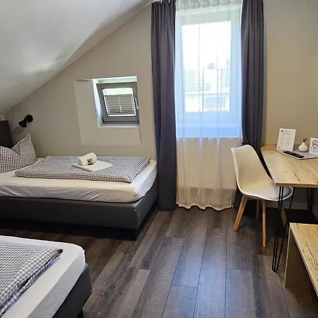 Novitel Pension Pliening - Muenchen Messe Extérieur photo