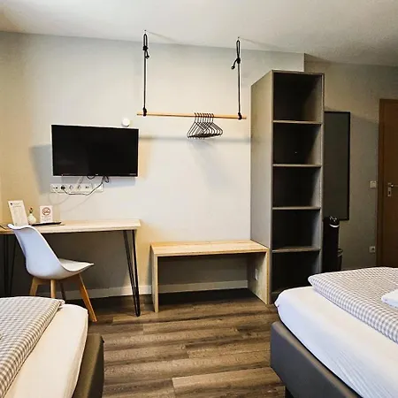Novitel Pension Pliening - Muenchen Messe Extérieur photo