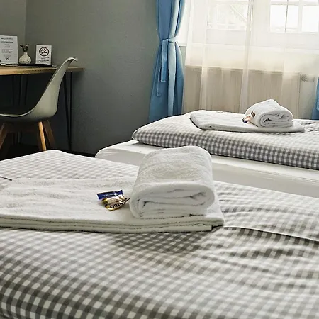 Novitel Pension Pliening - Muenchen Messe Extérieur photo