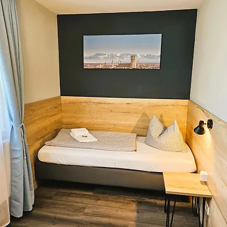 Novitel Pension Pliening - Muenchen Messe Extérieur photo