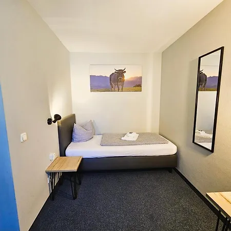 Novitel Pension Pliening - Muenchen Messe Extérieur photo