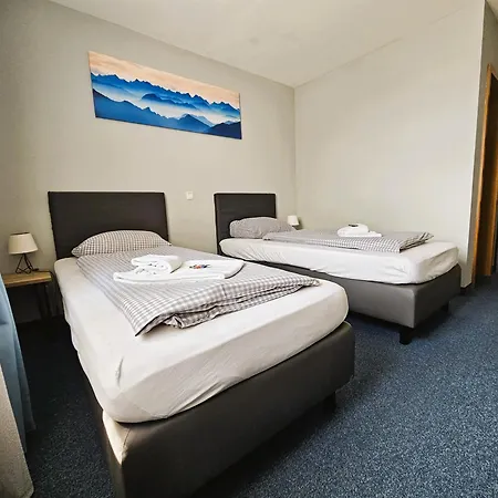Novitel Pension Pliening - Muenchen Messe Extérieur photo
