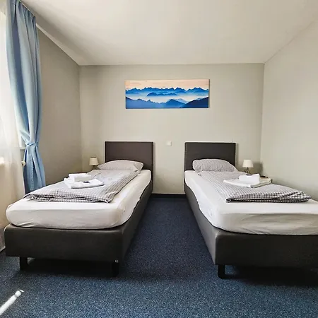 Novitel Pension Pliening - Muenchen Messe Extérieur photo
